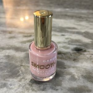 Beauty Garde Smooth Rocket Ridge Filler